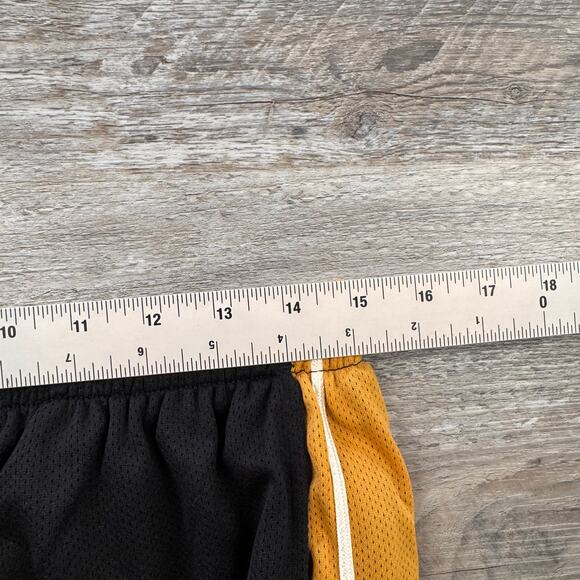 Vintage Nike Vanderbilt Commodores Black Yellow Men XL Mini Swoosh Gym Shorts - Picture 5 of 8